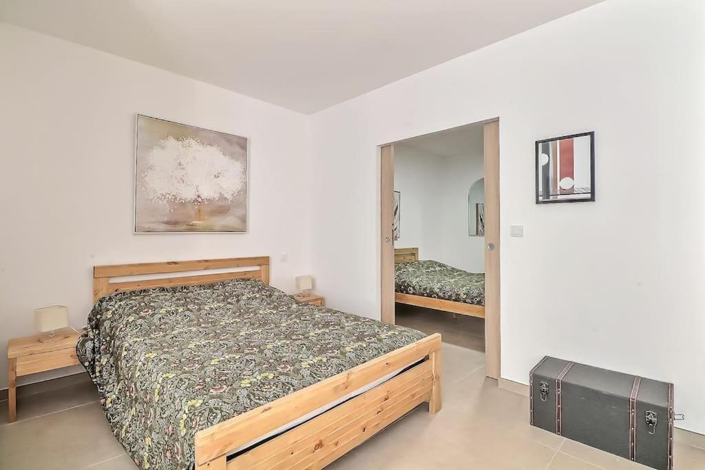 Apartment De 70m2 En Rdc A 6 Mn A Pied Des Monuments *